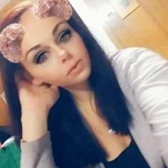 Meet your Posher, Tia - Picture 1 of 1